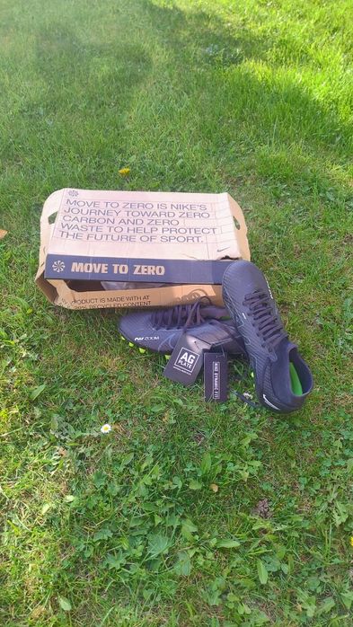 Vând ghete de fotbal Nike Air zoom