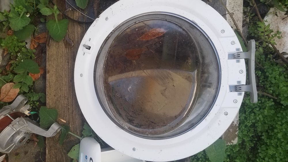 Продавам за части пералня Candy CS147TXME/1-S