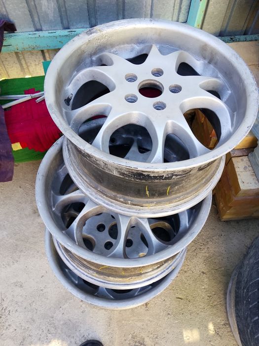 Продам диски Ауди и каропку