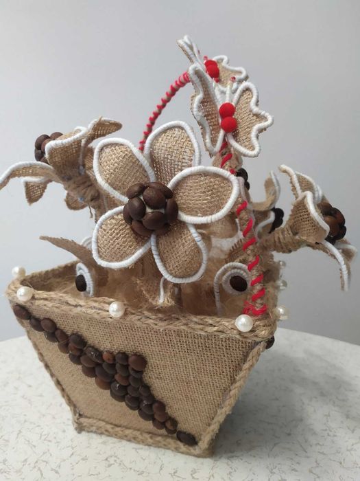 Кошничка с цветя