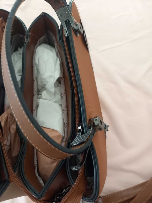 За работещи в офис стилни жени