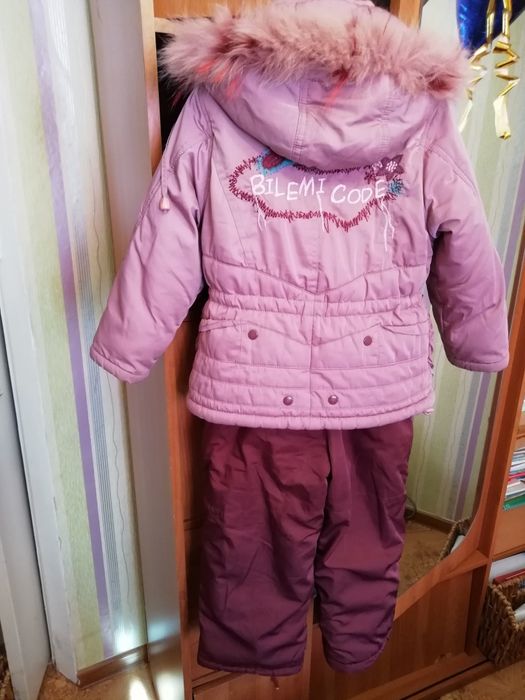 Вещи на девочку (комбинезон, жилет, куртки, кофты...