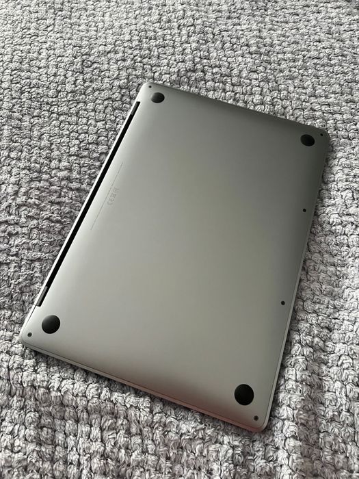 MacBook Pro 13 inch Retina Touch bar 2019