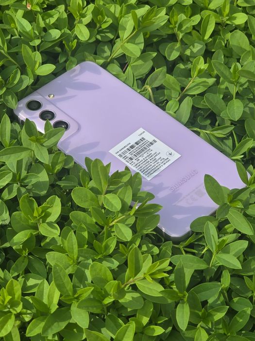 Samsung S21 FE  8/128