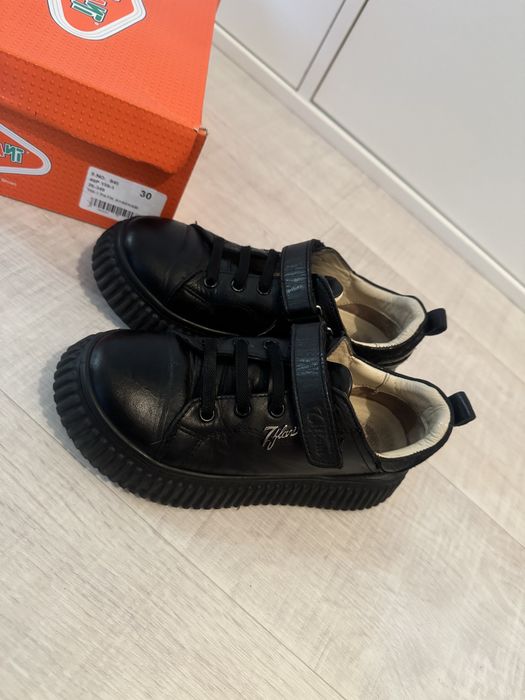 Школьная обувь Tiflani