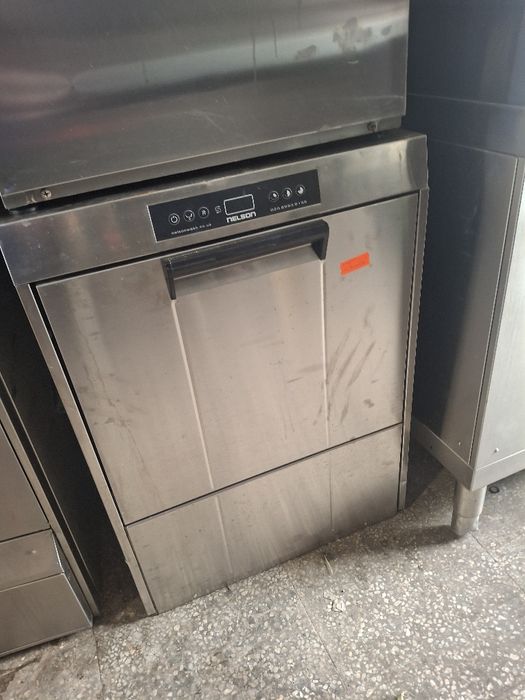 Съдомиялна машина професионална