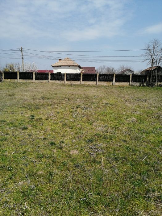 Apartament 3 camere și teren intravilan de vânzare