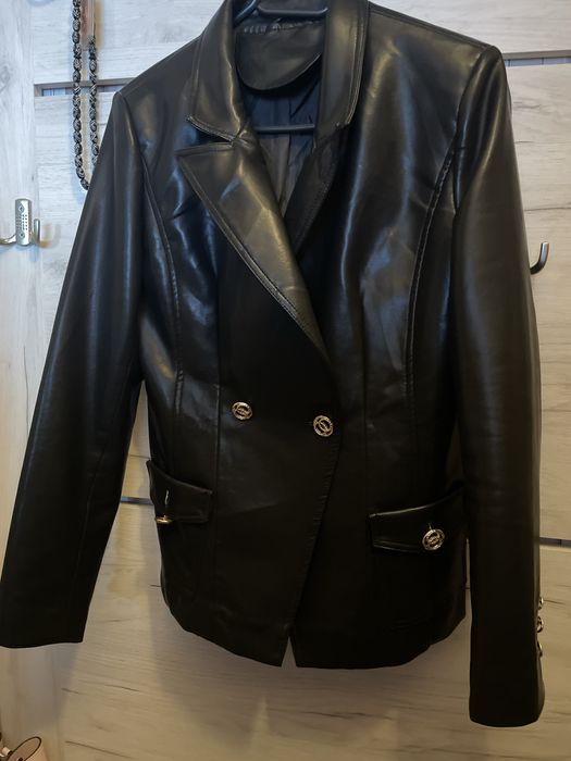 Дамско кожено яке