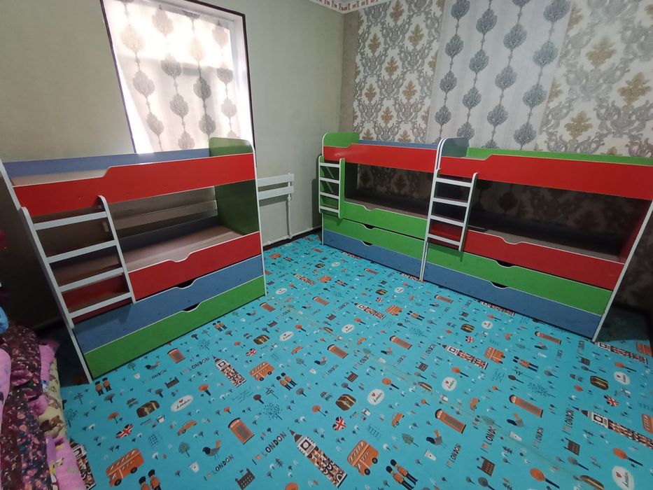 Buyrtpa alamiz.Dedski 2 etajliq divan.4bala ga arnalgan