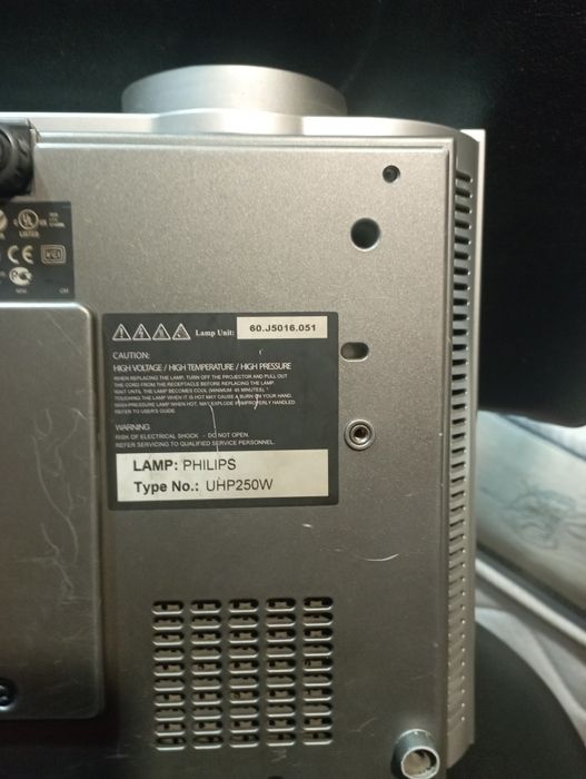 Продам проектор LG