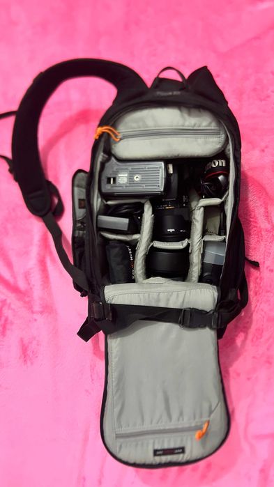 Kit foto complet Canon DSLR 1000D, 2 obiective, accesorii profesionale