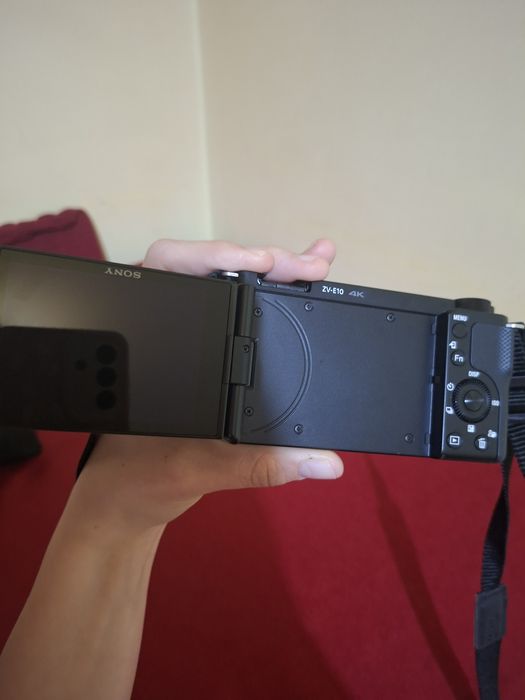 Sony ZV-E10 + 16-50mm | Гаранция до 01.2027 | Angelbird 64GB