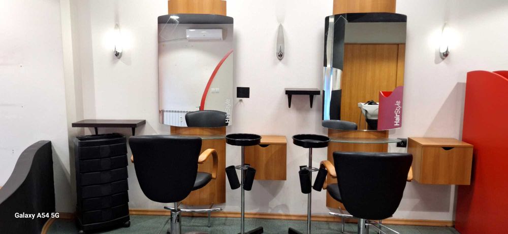 Продавам фризьорско оборудване-3800лв