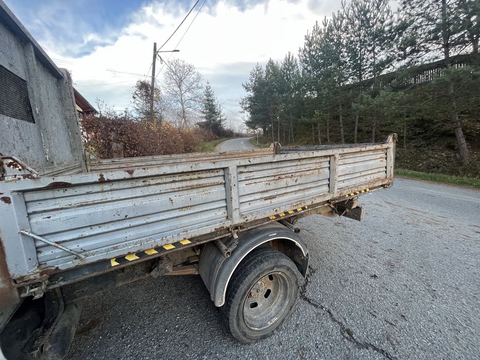 Vand sau schimb Iveco Daily Basculabil