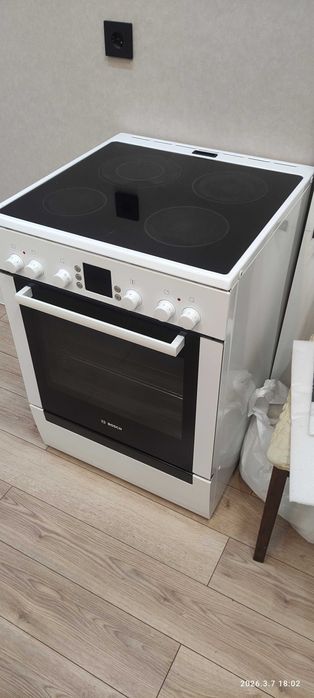 Продам электроплиту Bosch