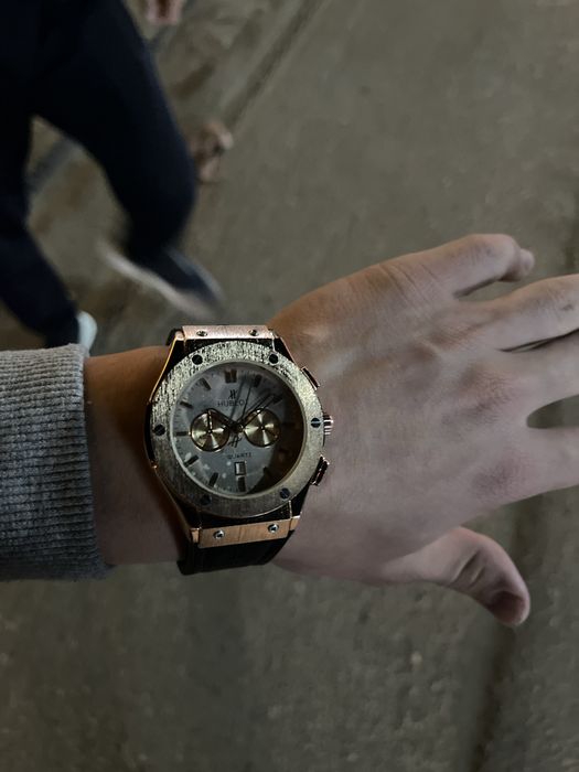 Hublot часы оригинал