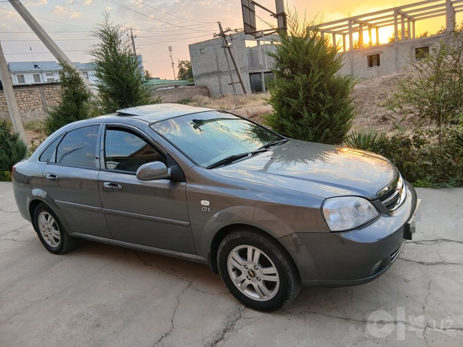Lasetti 1.6 avtomat sotiladi 2013 yil kraska toza 180000 yurgan metan