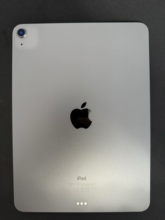 Apple iPad Air Gen. 4 + tastatura Magic Keyboard