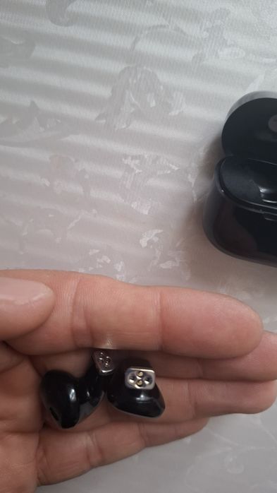 Продам наушники. Новые.