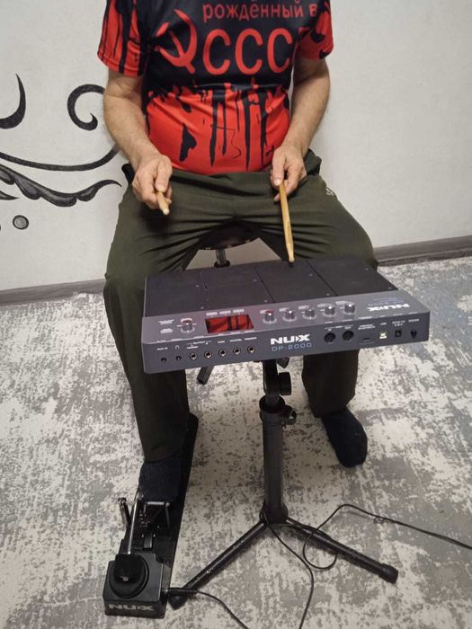 NUX DP-2000 гитарный процессор + педаль + стойка
