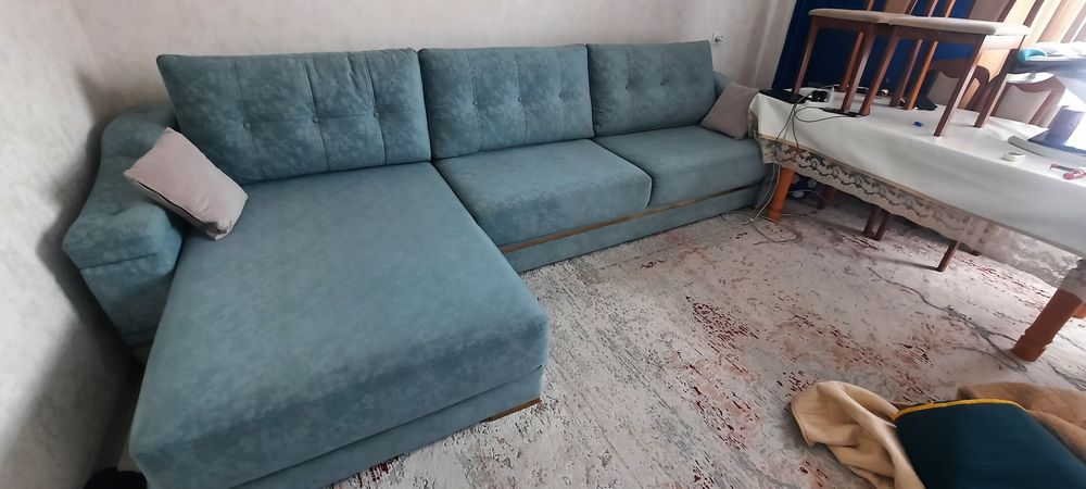 Продам угловой диван, в отличном состоянии