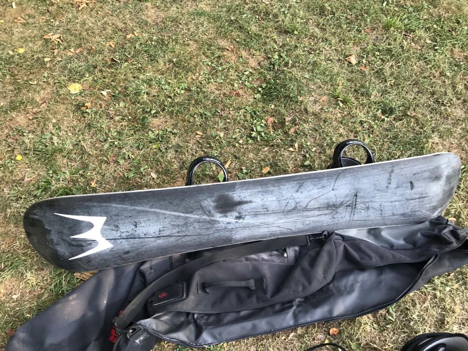 Placa snowboard cu boots si husa Burton