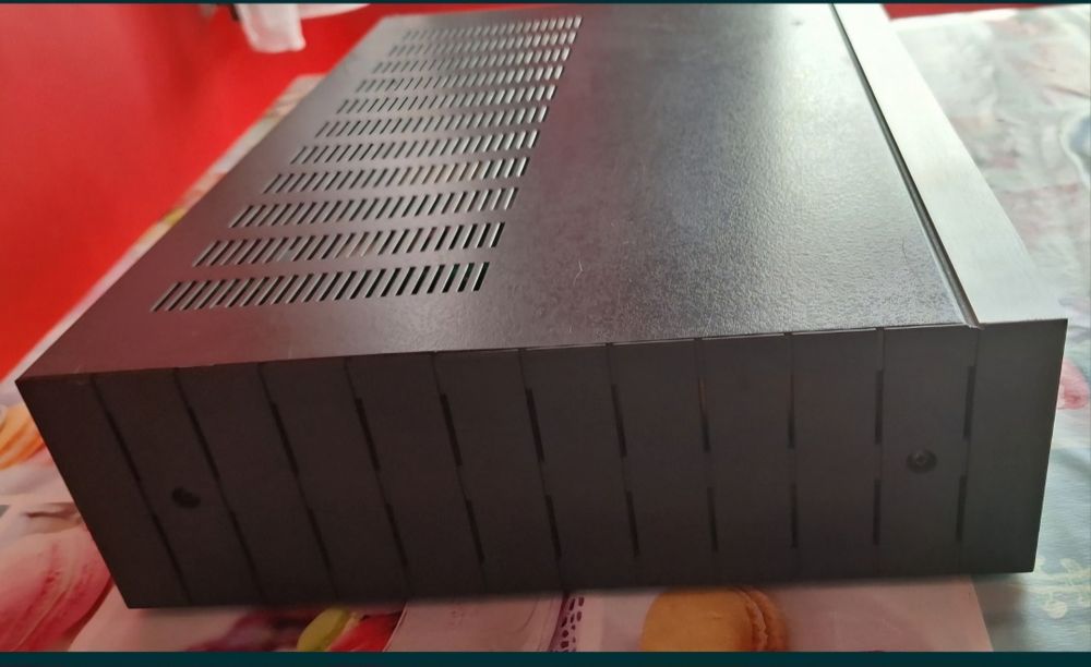 Продавам REVOX 225 в много добро състояние