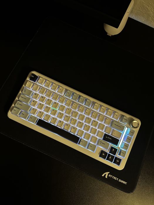 Клавиатура с иделано звучание