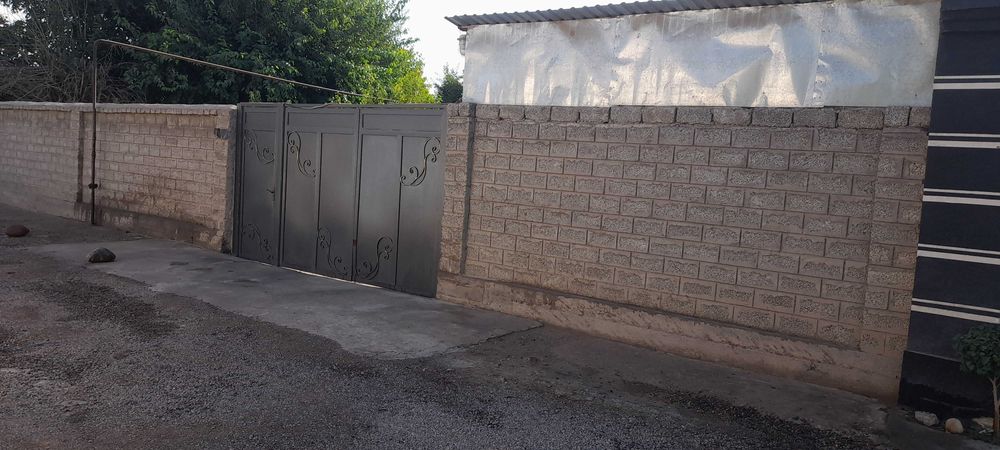 Продаётся  участок с домом