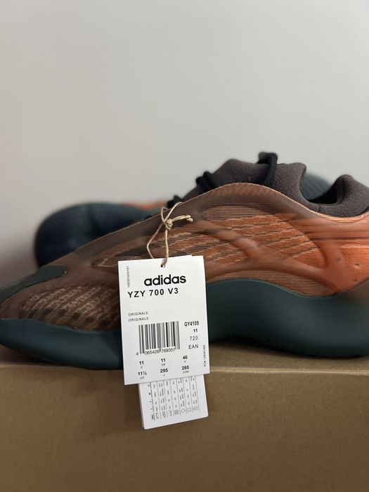 Мъжки маратонки adidas Yeezy 700 V3