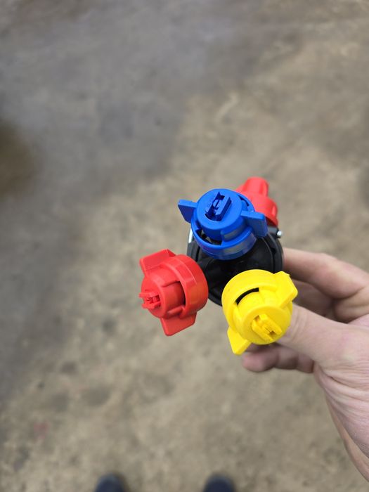 Masina / Instalație de erbicidat 1000l brate 15m