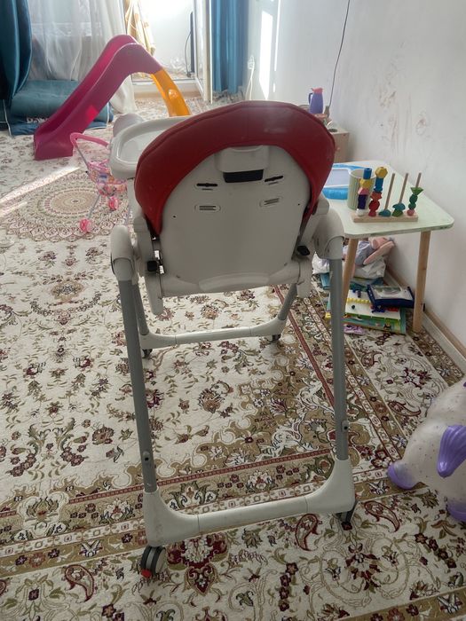 Детский стул для кормления от Peg Perego