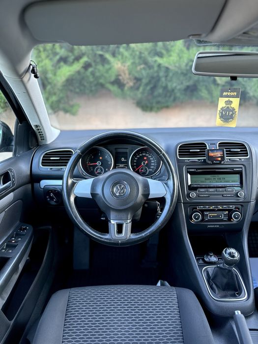 VOLKSWAGEN Golf 2011 — imagine 5