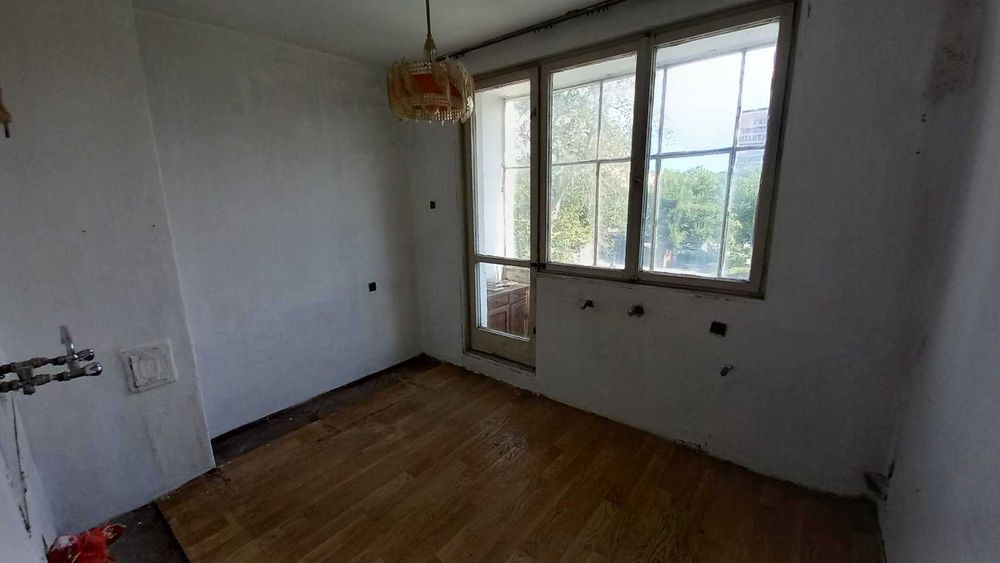 Продава се Двустаен апартамент в Разград, Бели Лом - 69 кв.м за 1522 €/кв.м - Снимка #7