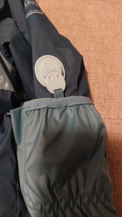 Зимен комплект на WEDZE за дете на 2-3 г. (гащеризон, яке и ръкавици)