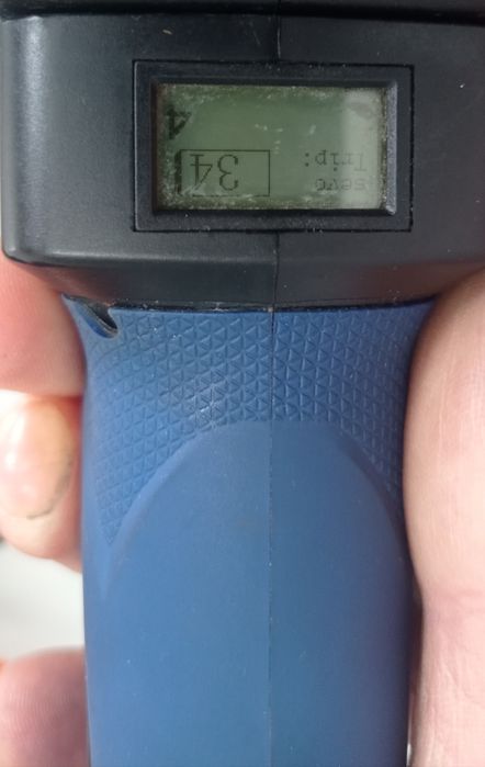 Foarfecă electrică pentru vie sau pomi