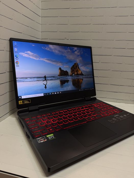 Игровой ноутбук / Acer NITRO 5