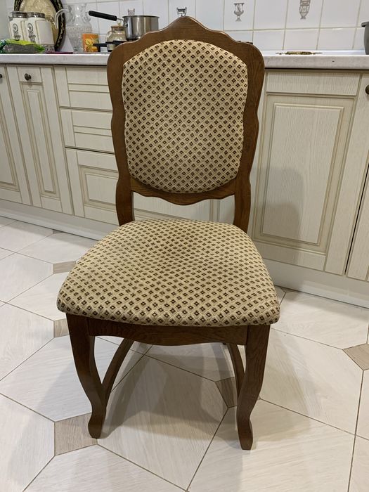 Стулья 6 штук.