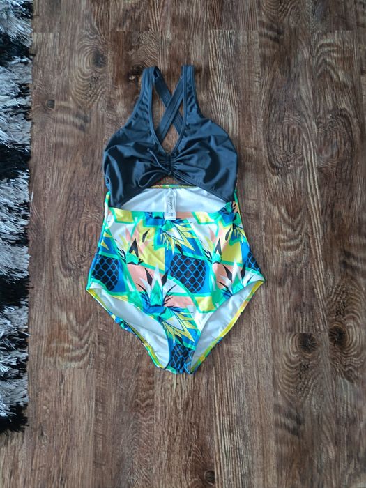 Costum de baie întreg mărimea 40