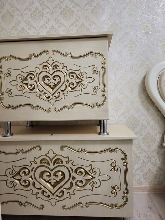 СРОЧНО! Два сандыка в национальном стиле.