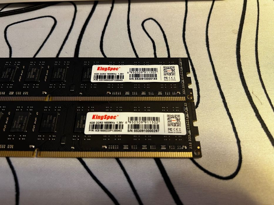 ОЗУ 2 плашки по 4GB