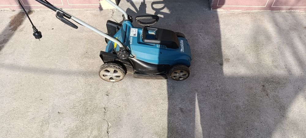 Газонокосилка Makita 2в1