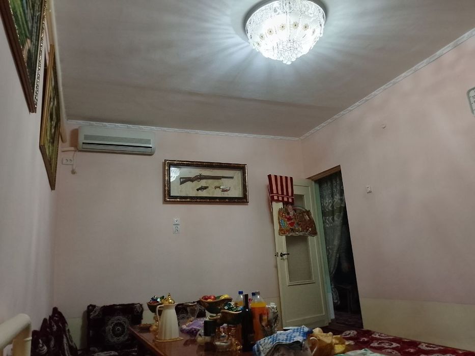 Uy sotiladi 3 xonali kvartira