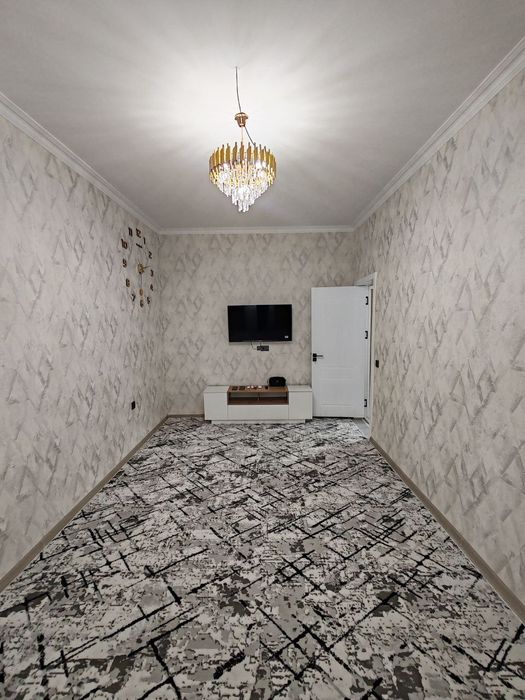 O‘rikzor Rezident 2/9/16 O‘rikzor bozori oldida