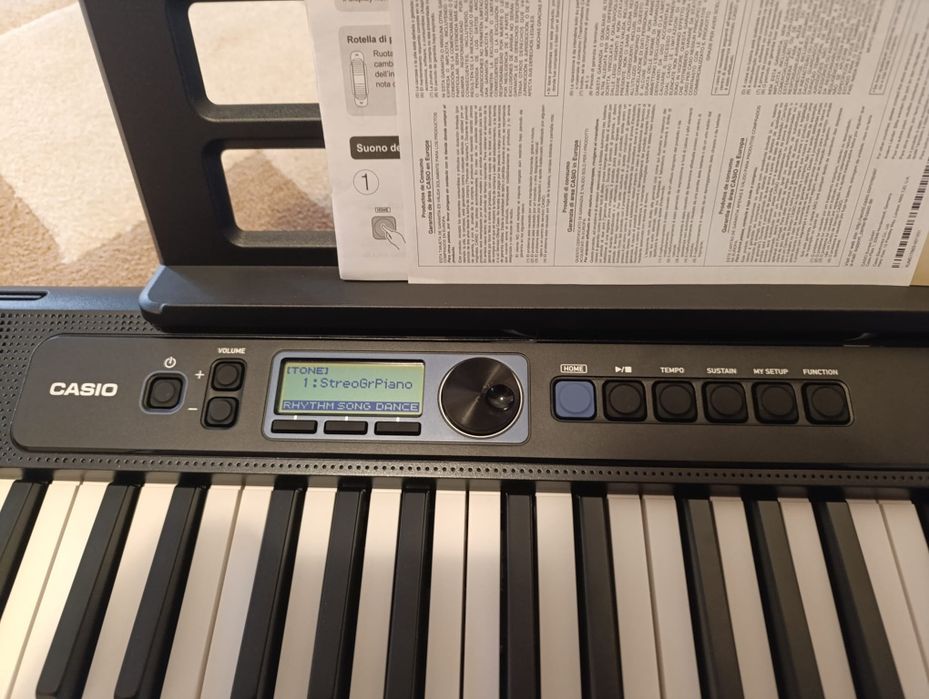 Vând ORGA Casiotonr CT/S300