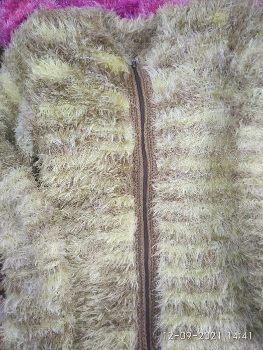 два броя дамски блузи ръчна изработка