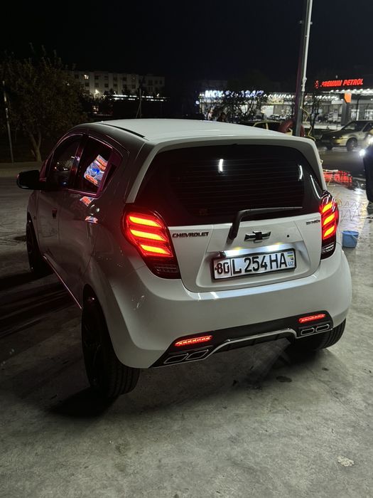 Продаётся Спарк  2012г