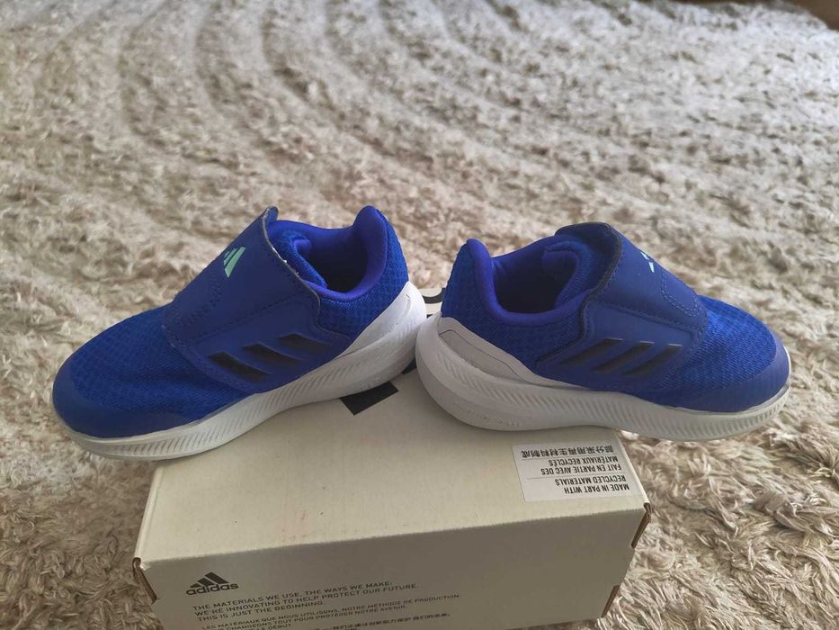 Vand Adidasi baieti nr.22 stare f buna int 13.5 pret 50 lei