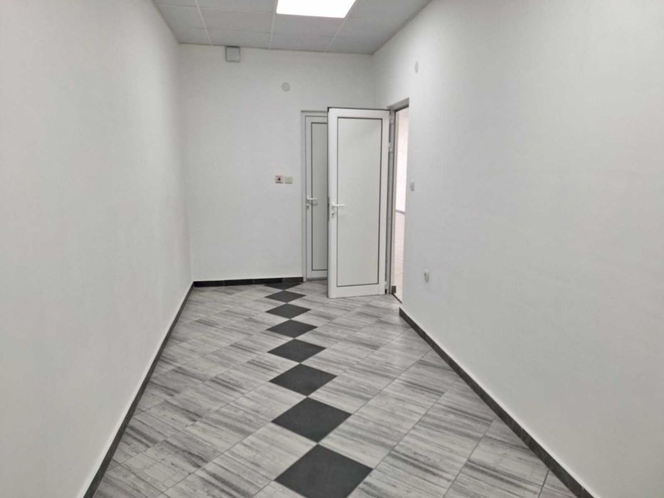 Дава се под наем Магазин в Велико Търново, Колю Фичето - 100 кв.м за 510 € - Снимка #3