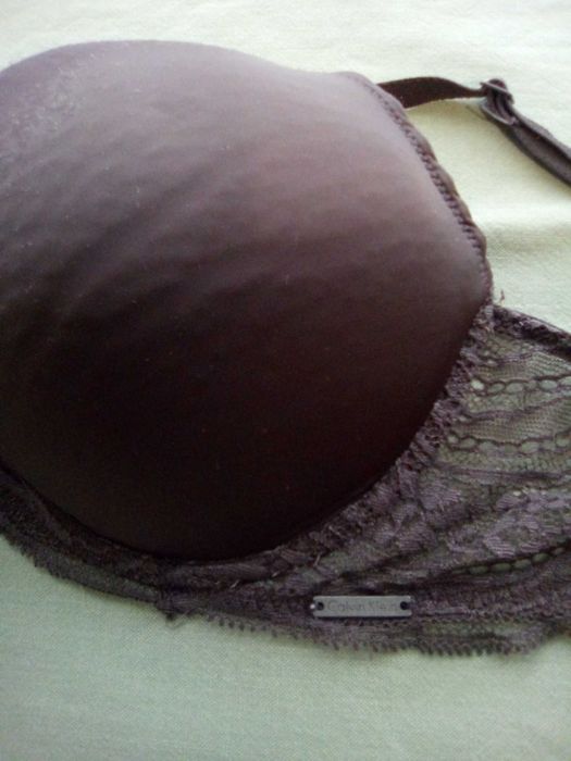 Сутиен Cаlvin  Klein,размер европейски 80В, дантела, цвят  кестен